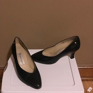Etienne Aigner, Black Leather Pumps, Size 7 1/2